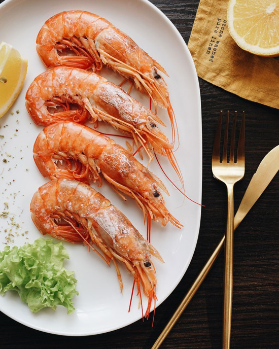 Fresh & Premium Wild Fried Prawn With Lime